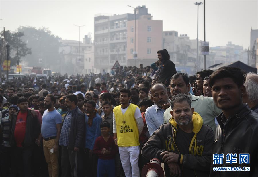 (國際)(6)印度一商業(yè)樓發(fā)生火災(zāi)致32人死亡
