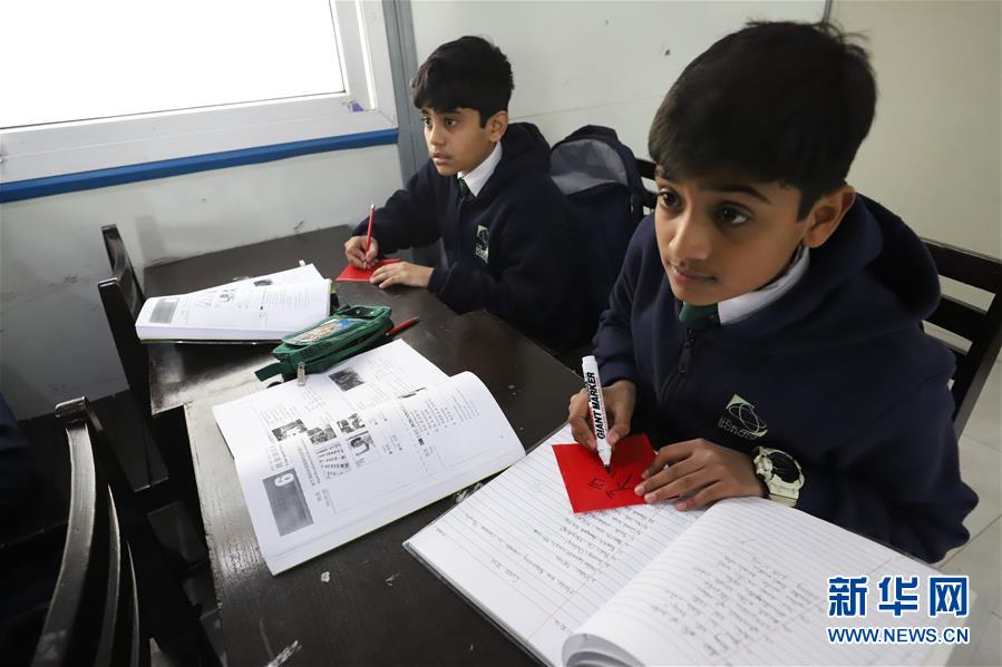 (國際·圖文互動)(3)通訊:做好中巴文化交流的使者——記春節(jié)堅守崗位的伊斯蘭堡孔子學(xué)院教師