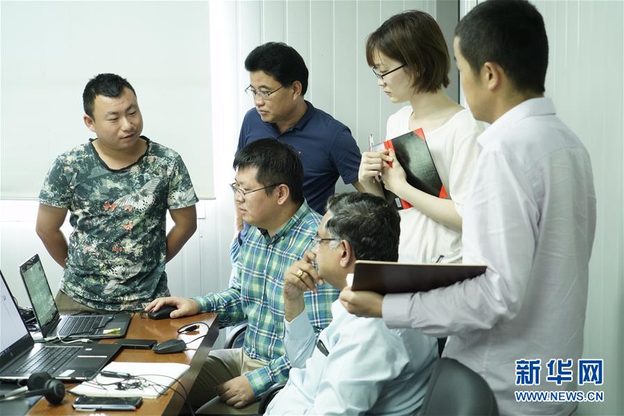 （國(guó)際&middot;圖文互動(dòng)）（1）通訊：春節(jié)，&ldquo;是工期而不是假期&rdquo;&mdash;&mdash;記科倫坡港口城的中國(guó)建設(shè)者