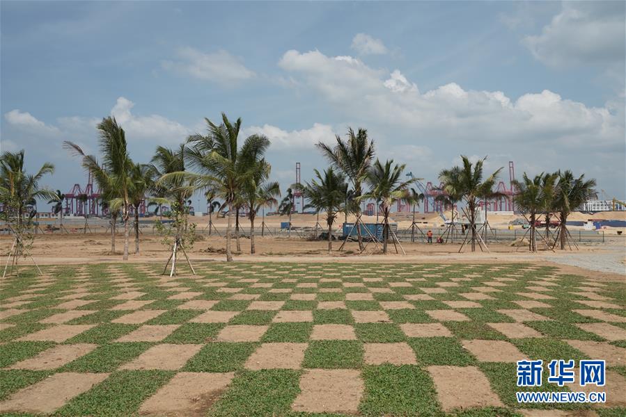 （國(guó)際&middot;圖文互動(dòng)）（2）通訊：春節(jié)，&ldquo;是工期而不是假期&rdquo;&mdash;&mdash;記科倫坡港口城的中國(guó)建設(shè)者