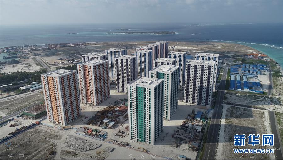 (國際·圖文互動(dòng))(2)疫情無阻中企向馬爾代夫提前交付大型保障房項(xiàng)目
