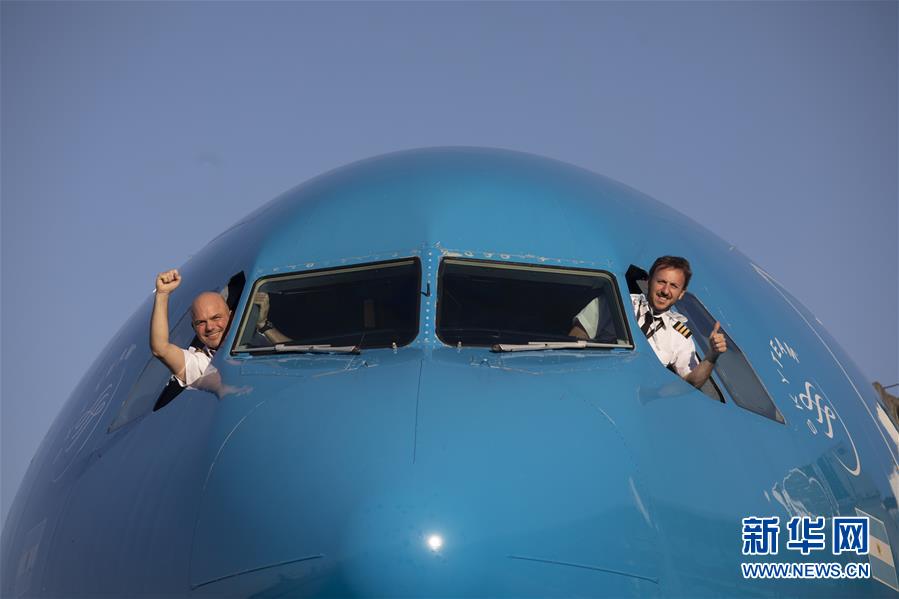 (圖文互動(dòng)·國(guó)際疫情)(5)通訊:3.8萬公里的航程 跨越大洋的情誼——記阿根廷從中國(guó)運(yùn)載防疫物資