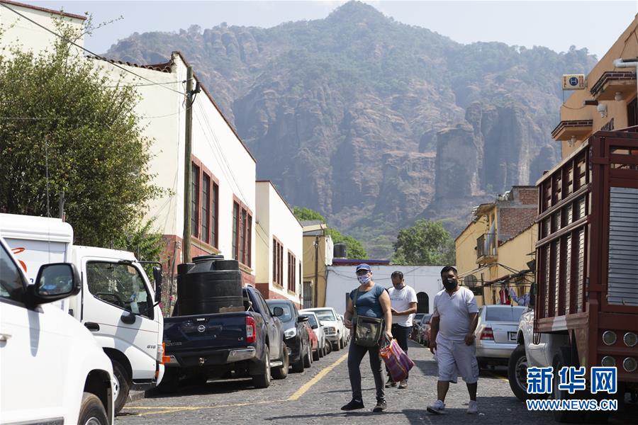 (新華全媒頭條·圖文互動(dòng))(14)寰球抗疫晝夜間