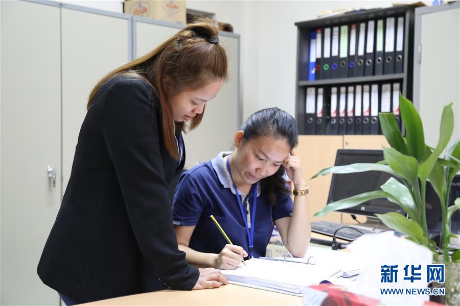 （國際&middot;圖文互動(dòng)）（1）通訊：&ldquo;信守承諾，一諾千金&rdquo;&mdash;&mdash;一個(gè)老撾女孩在中國企業(yè)的十年成長史