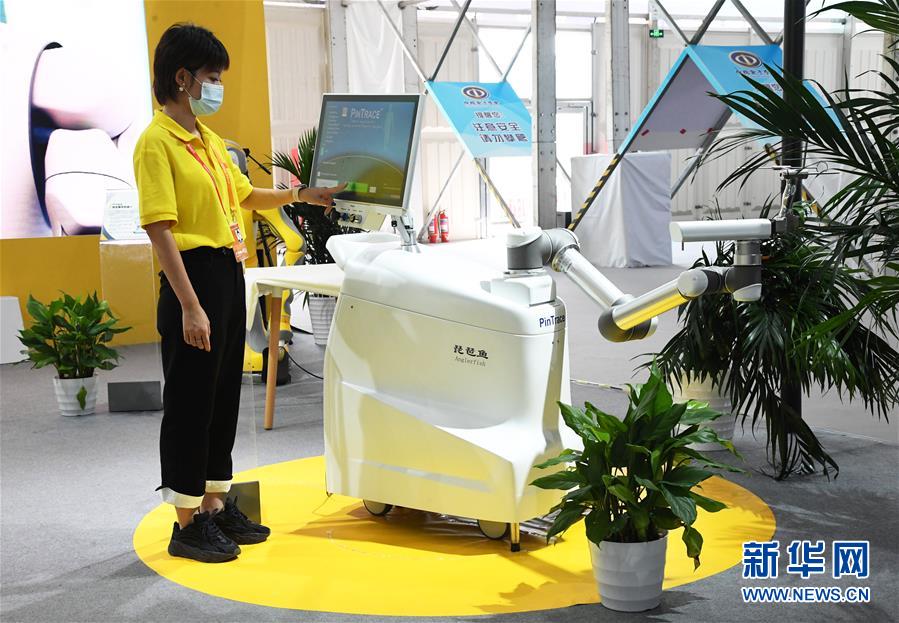 （2020服貿會）（17）各顯神通的&ldquo;機器伙伴&rdquo;