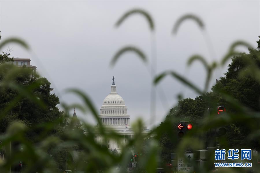 (國際疫情)(2)美國累計(jì)新冠死亡病例超過19萬例