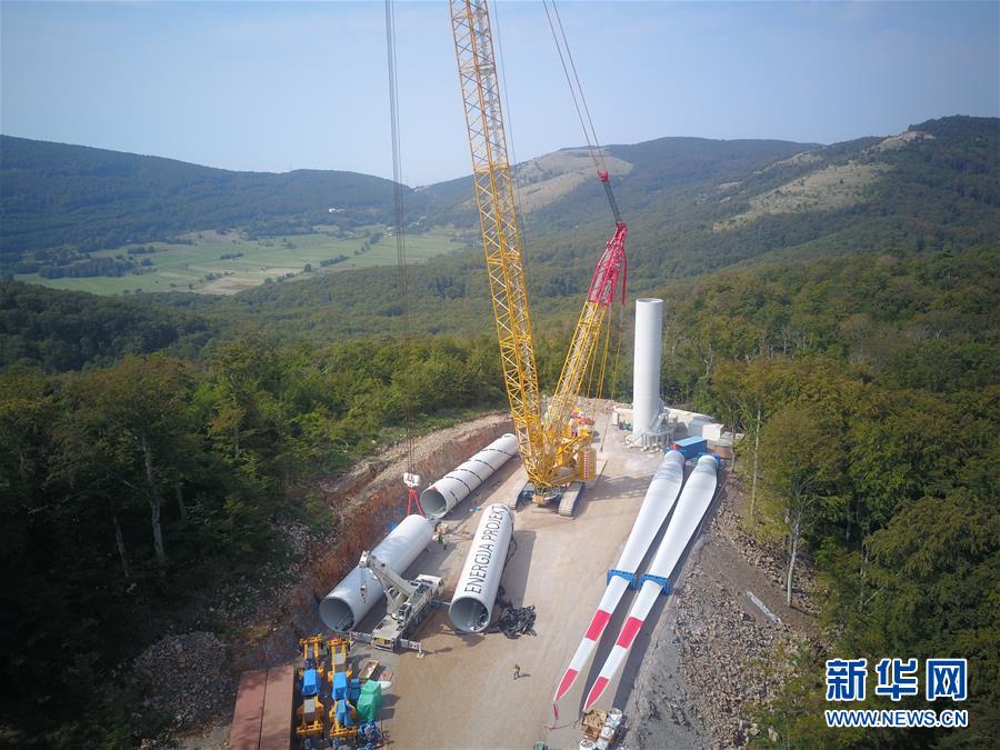 (國際·圖文互動)(1)通訊:與天氣和疫情“賽跑”——中企全力推進(jìn)克羅地亞風(fēng)電項(xiàng)目