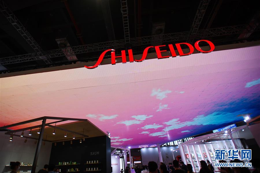 （第三屆進(jìn)博會&middot;新華視界）（8）觀展體驗(yàn)：多彩&middot;絢爛&middot;未來感