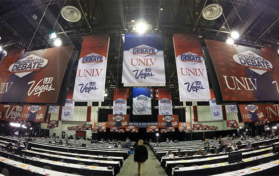 美總統(tǒng)大選&ldquo;三辯&rdquo;前彩排現(xiàn)場(chǎng)