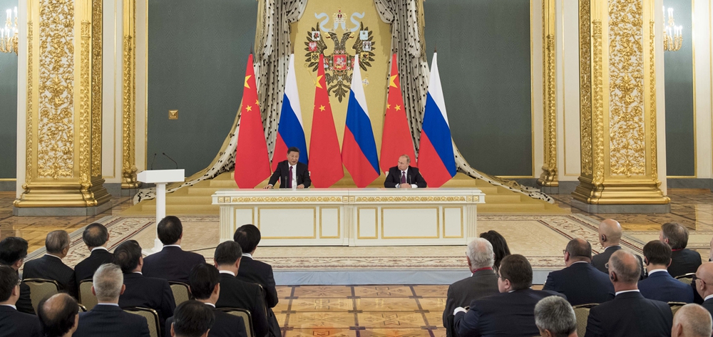 習(xí)近平同俄羅斯總統(tǒng)普京共同會(huì)見中俄友好、和平與發(fā)展委員會(huì)，媒體和企業(yè)界代表