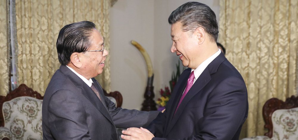 習近平會見老撾人民革命黨中央委員會前總書記、前國家主席朱馬里