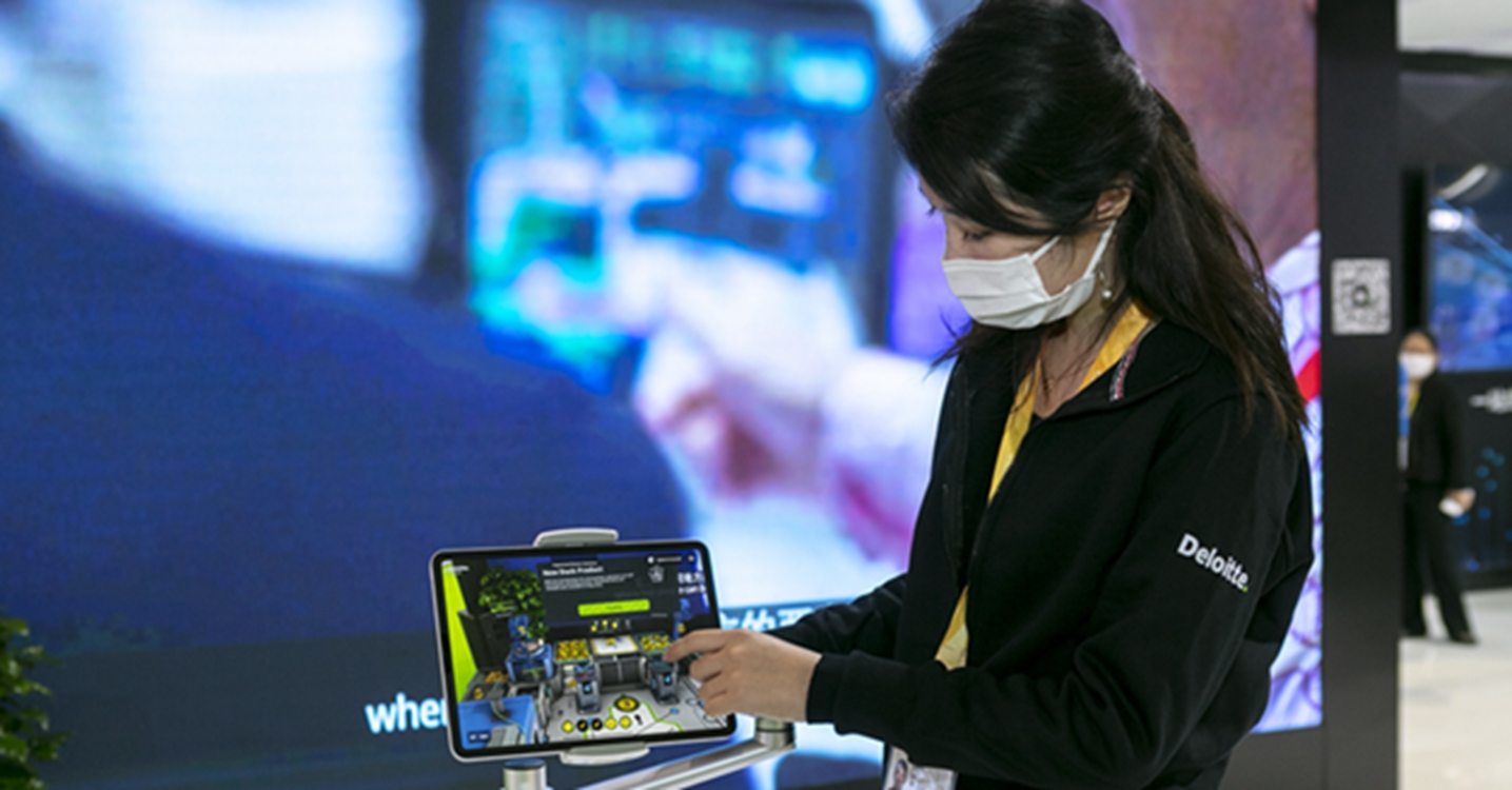 看不見(jiàn)的展品、看得見(jiàn)的智慧&mdash;&mdash;從服貿(mào)會(huì)到進(jìn)博會(huì)看中國(guó)服務(wù)貿(mào)易合作發(fā)展