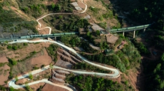 新華全媒+｜高鐵時代，大涼山鐵軌上流淌&ldquo;慢幸福&rdquo;