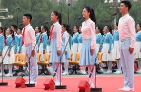 聽(tīng)共青團(tuán)員和少先隊(duì)員的心聲：請(qǐng)黨放心，強(qiáng)國(guó)有我！