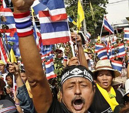 泰國(guó)政斗下半場(chǎng):洗牌重來(lái)？