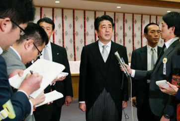 安倍機(jī)關(guān)算盡又能撈到幾根稻草？